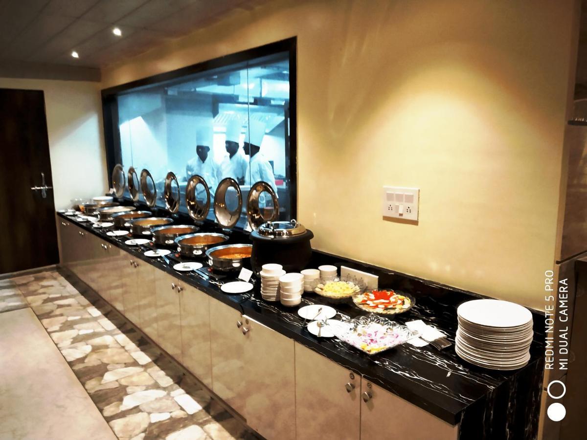 Hotel Shivoy Grand Varanasi Luaran gambar