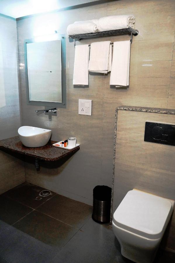 Hotel Shivoy Grand Varanasi Luaran gambar