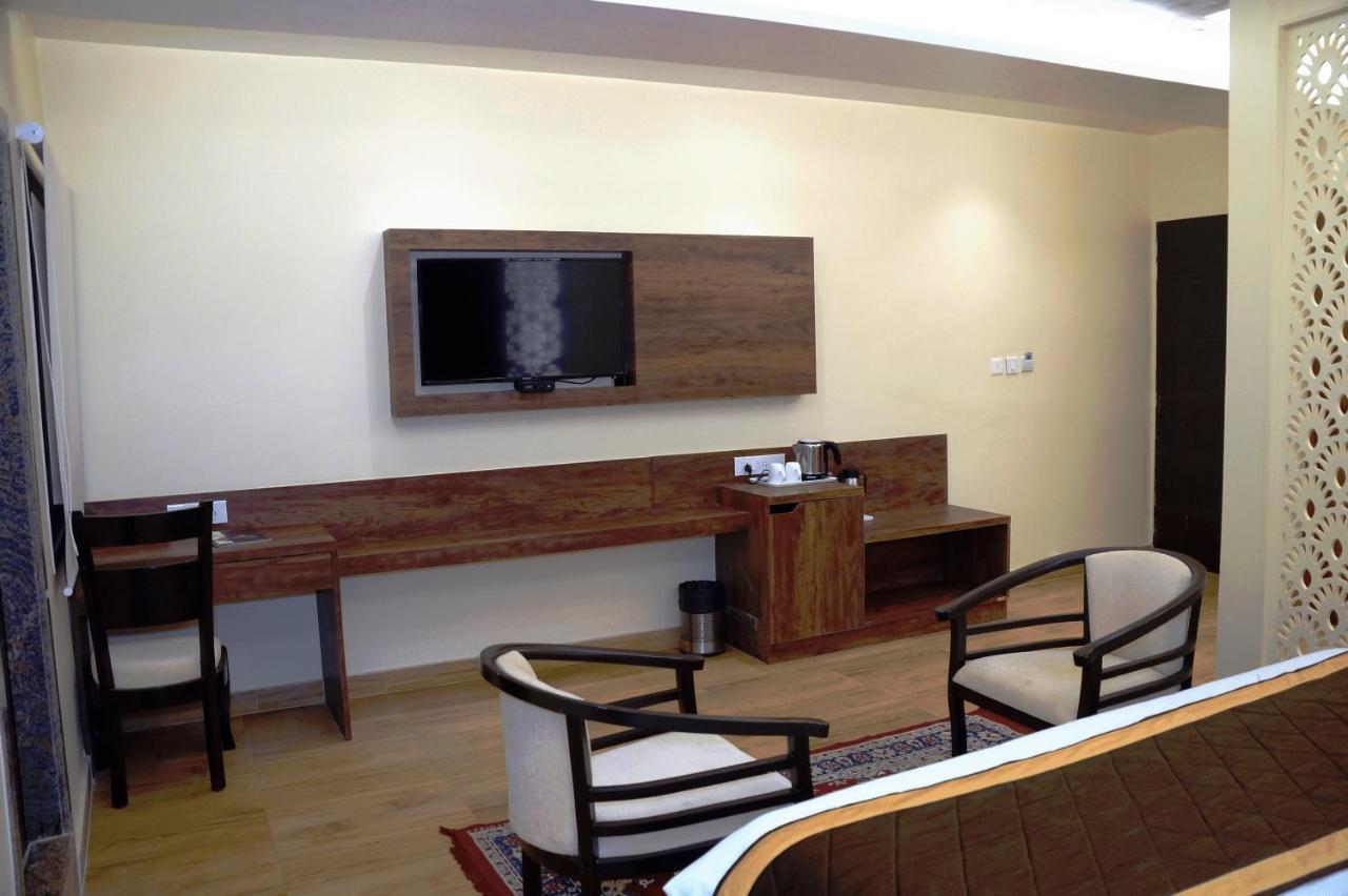 Hotel Shivoy Grand Varanasi Luaran gambar