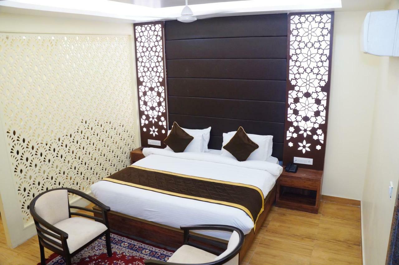 Hotel Shivoy Grand Varanasi Luaran gambar