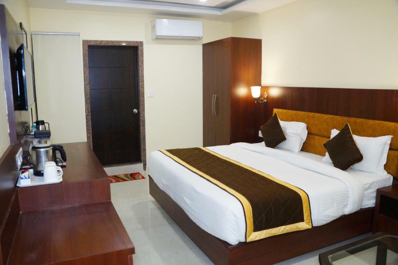 Hotel Shivoy Grand Varanasi Luaran gambar