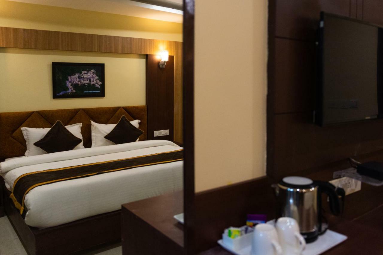 Hotel Shivoy Grand Varanasi Luaran gambar