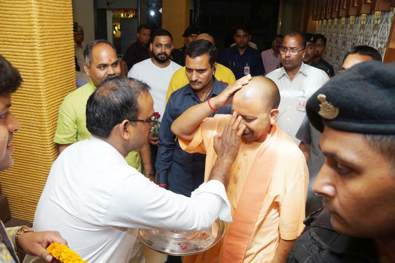 Hotel Shivoy Grand Varanasi Luaran gambar