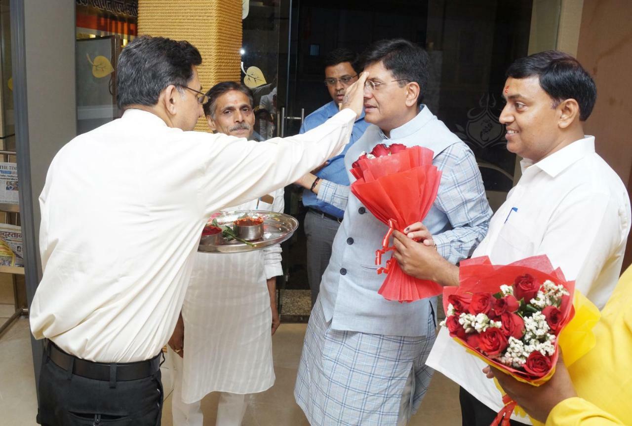Hotel Shivoy Grand Varanasi Luaran gambar