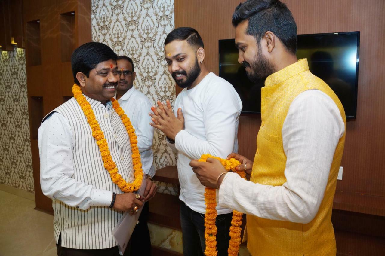 Hotel Shivoy Grand Varanasi Luaran gambar