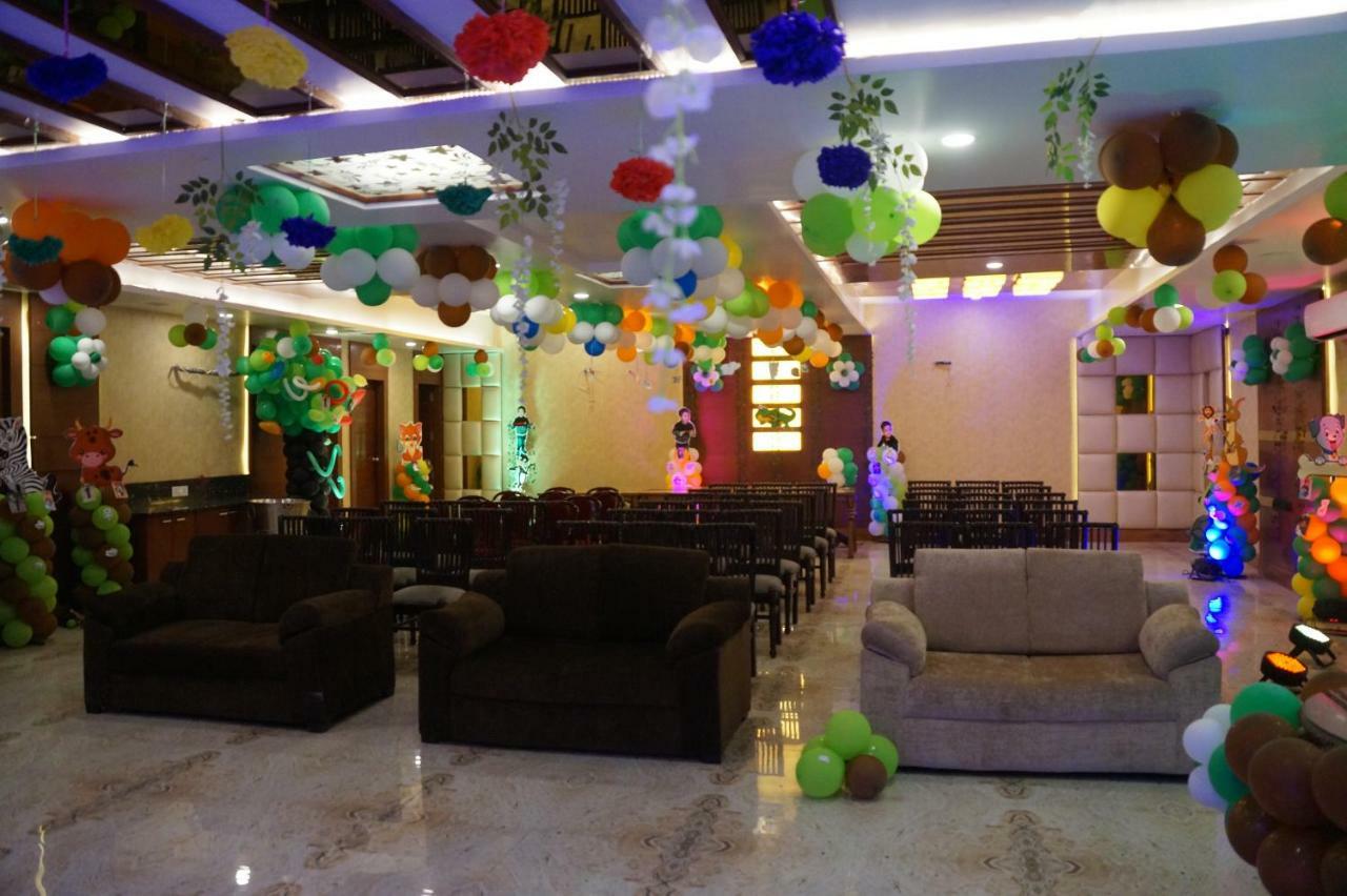 Hotel Shivoy Grand Varanasi Luaran gambar